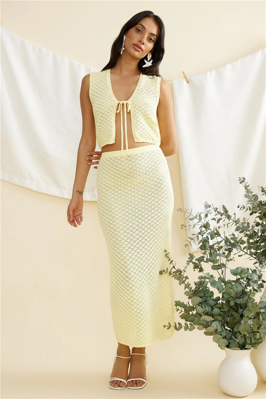 CHARLIE HOLIDAY Jessie Midi Skirt Lemon