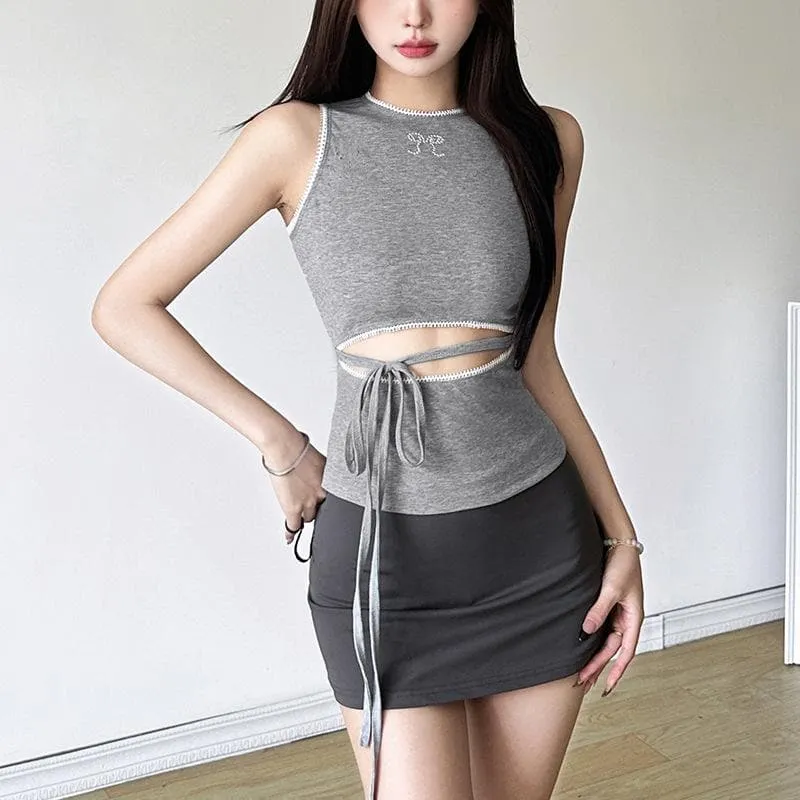 Crewneck hollow out self tie bowknot pattern cut out top